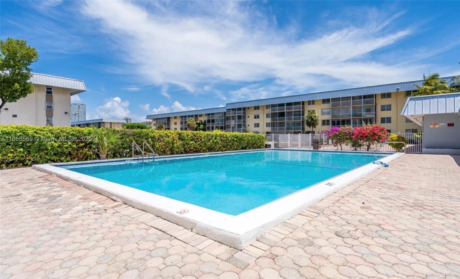 Eden Isles Condominium - Residential
