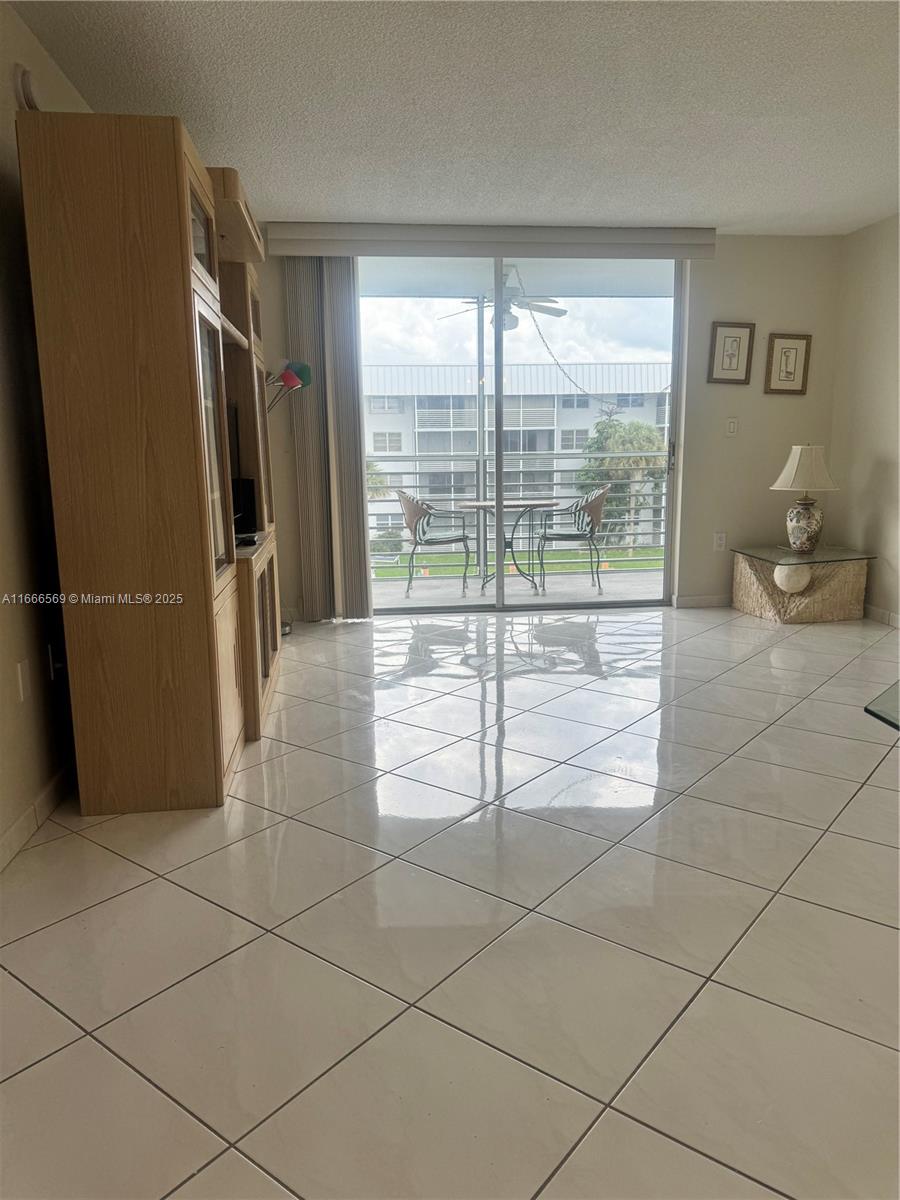 Eden Isles Condominium - Residential