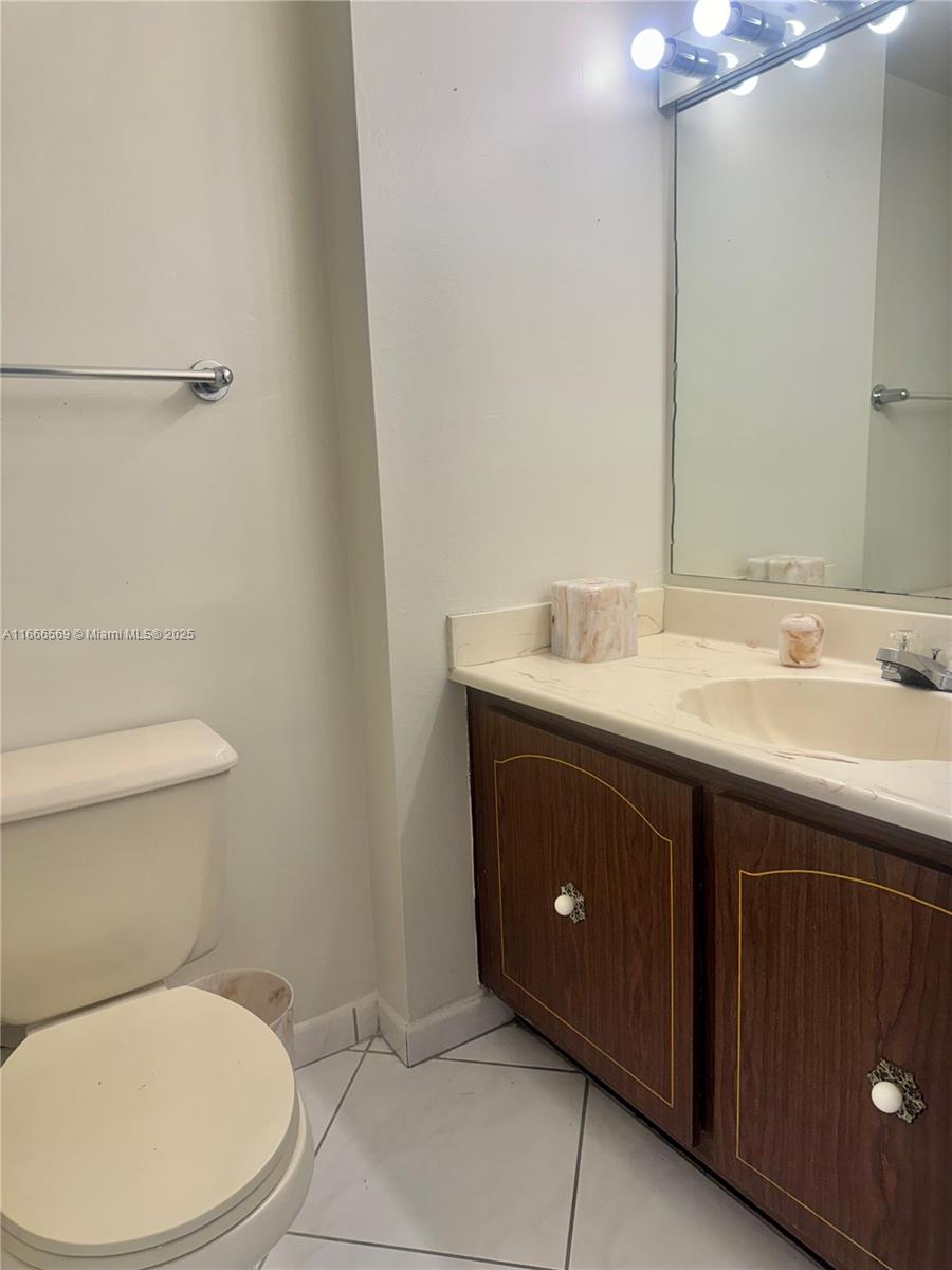 Eden Isles Condominium - Residential
