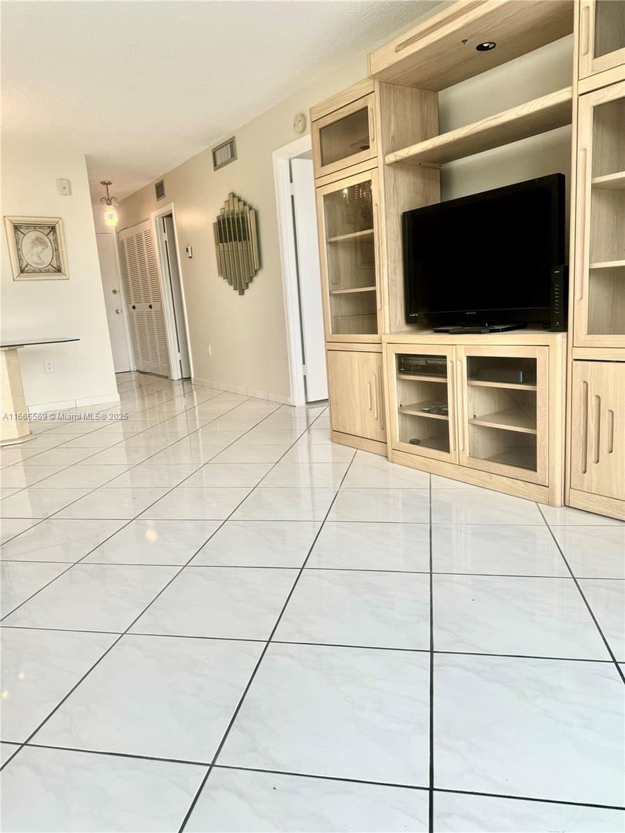 Eden Isles Condominium - Residential