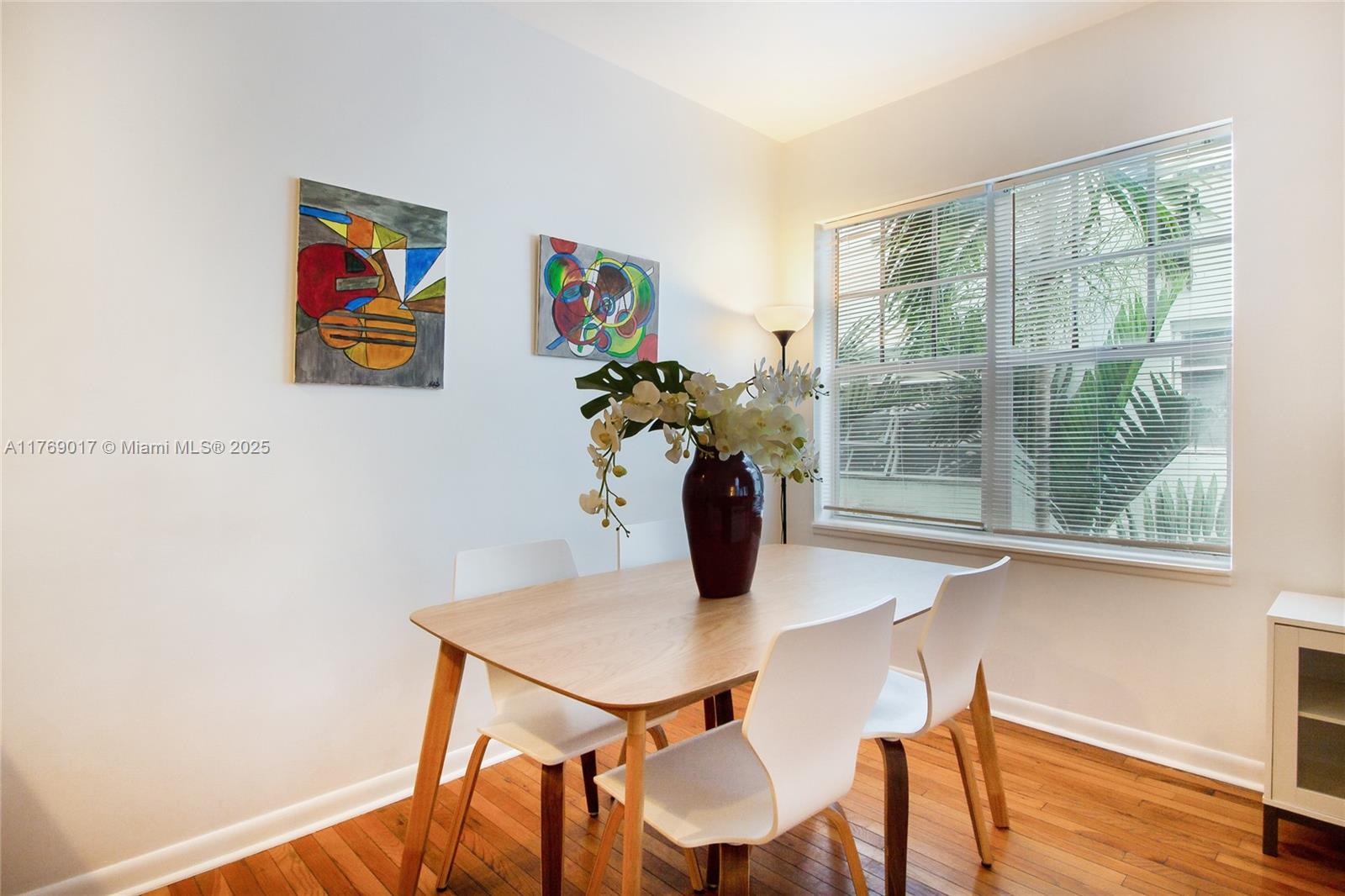 DORANN CONDO - Residential