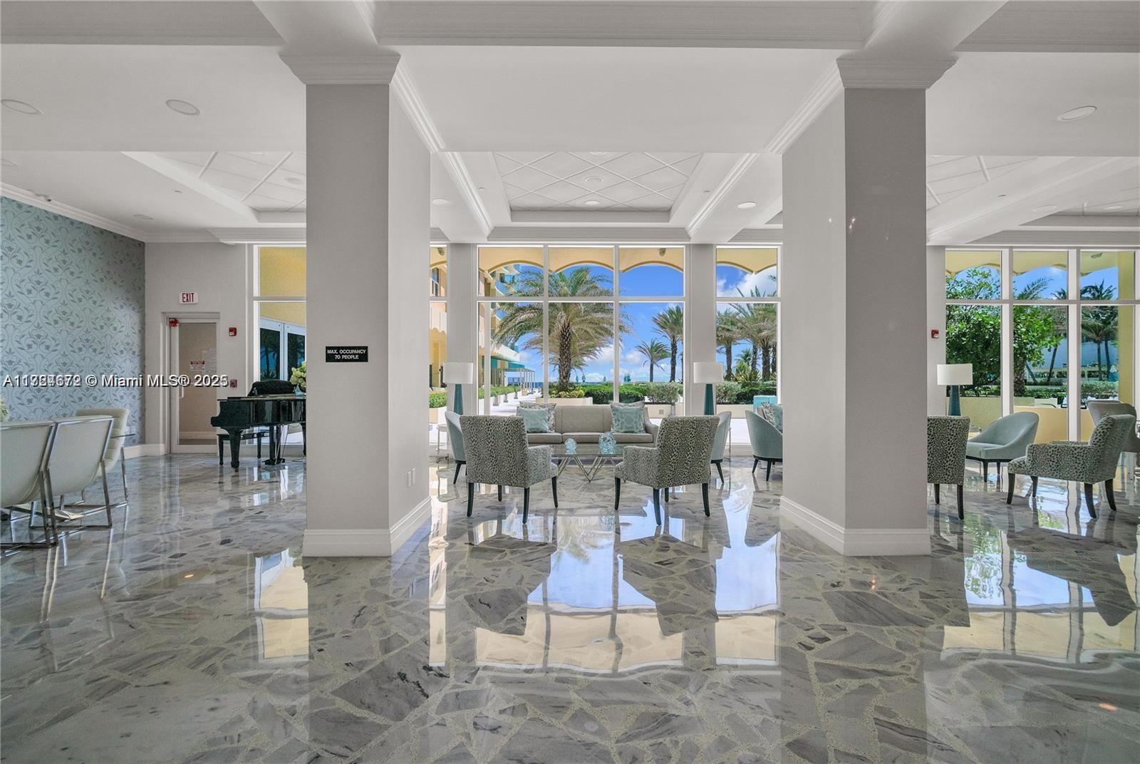 WAVE CONDO - Residential