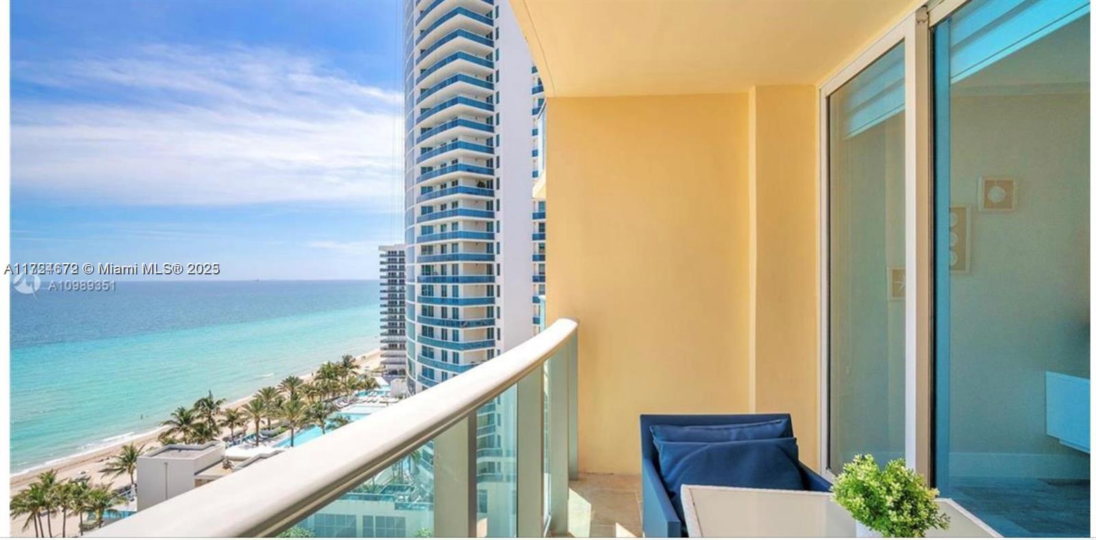 WAVE CONDO - Residential