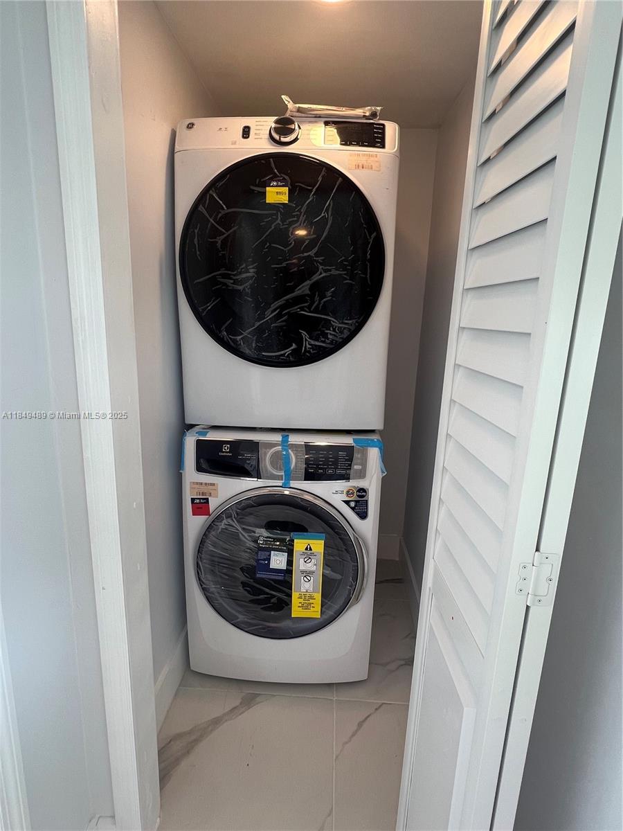 SEABOARD PARK - Residential Lease