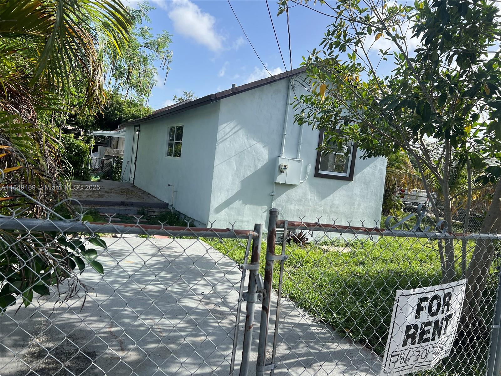 SEABOARD PARK - Residential Lease