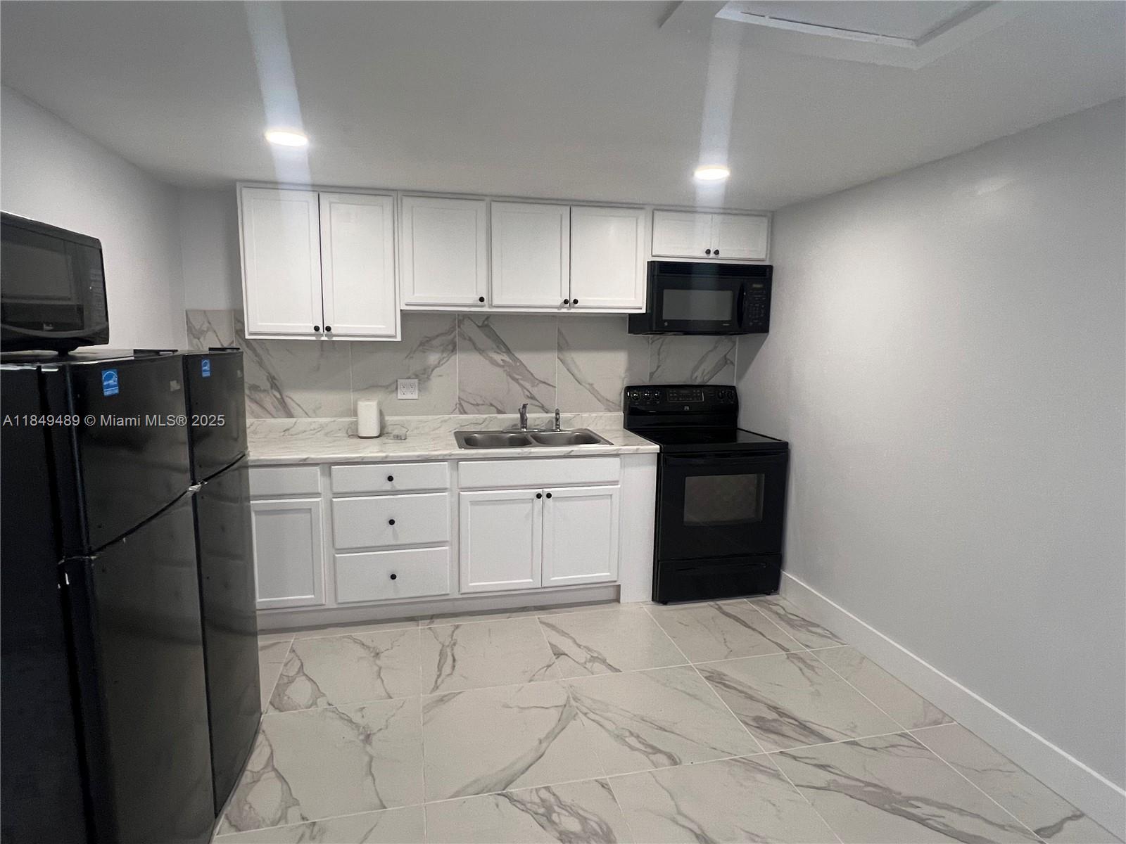 SEABOARD PARK - Residential Lease