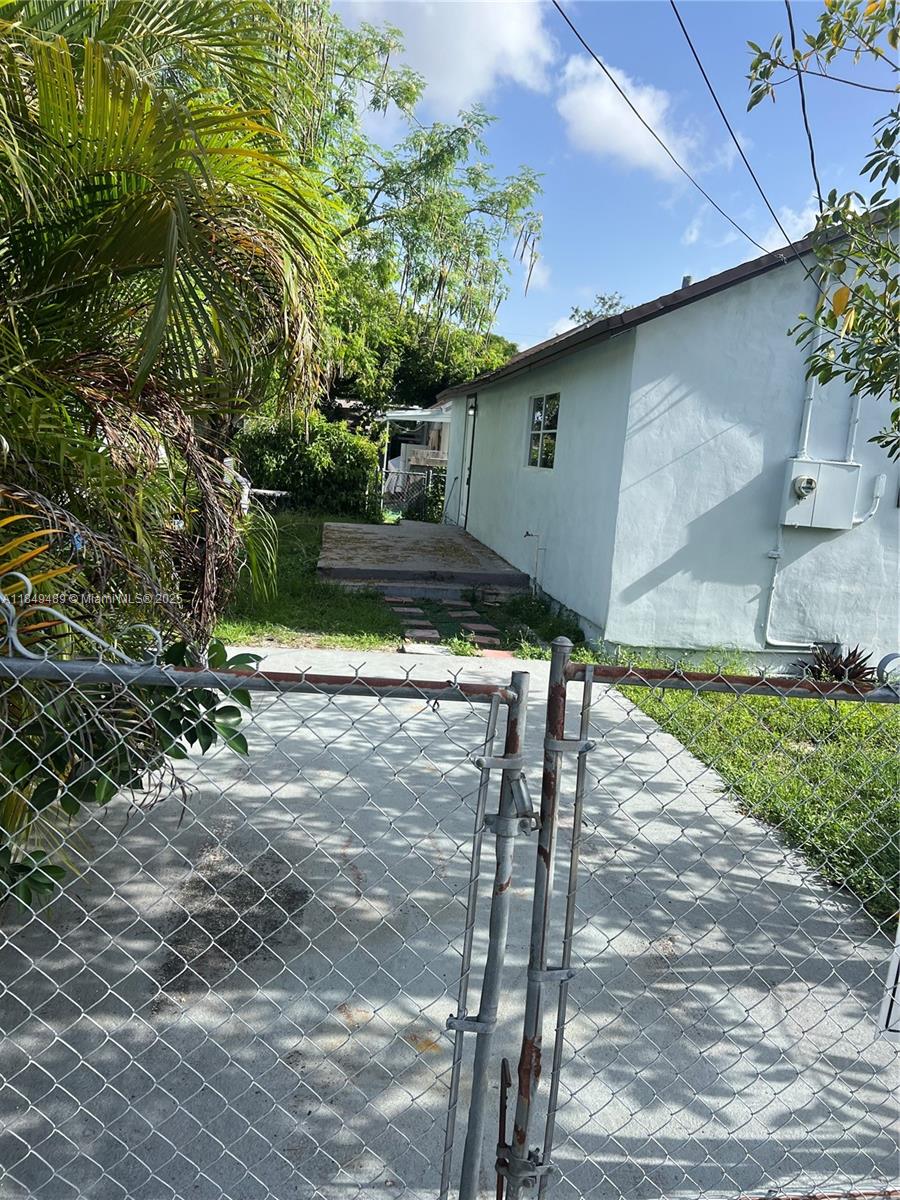 SEABOARD PARK - Residential Lease