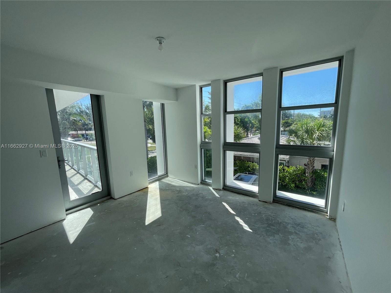 THE HIGHLANDS CONDO - Residential