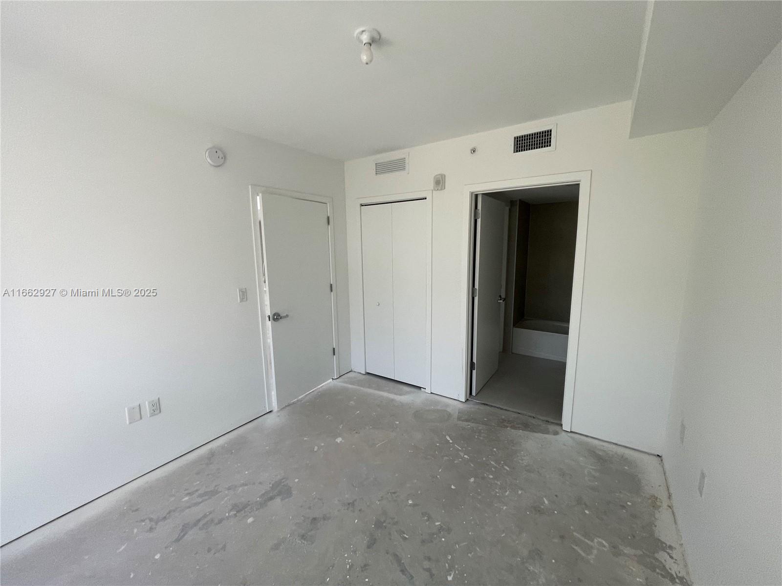 THE HIGHLANDS CONDO - Residential