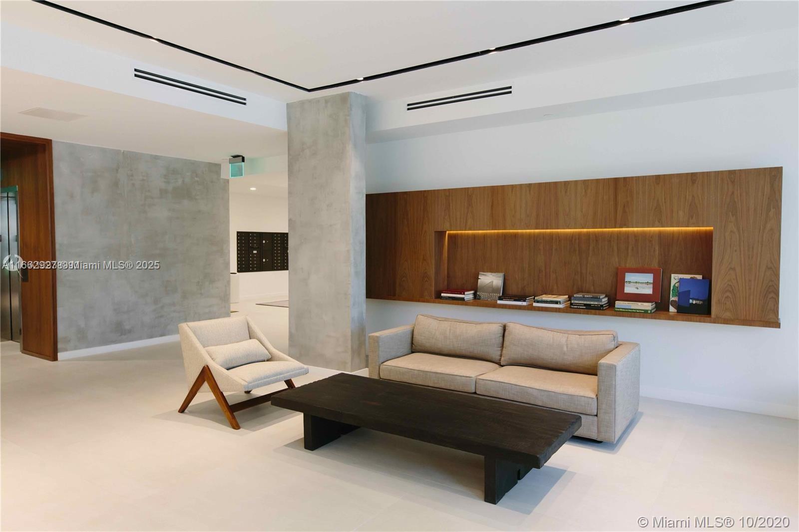 THE HIGHLANDS CONDO - Residential