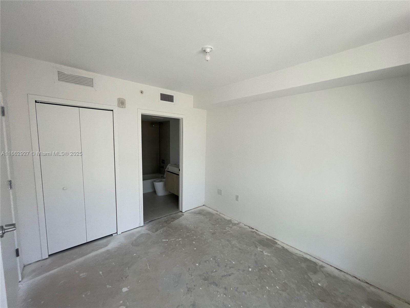 THE HIGHLANDS CONDO - Residential