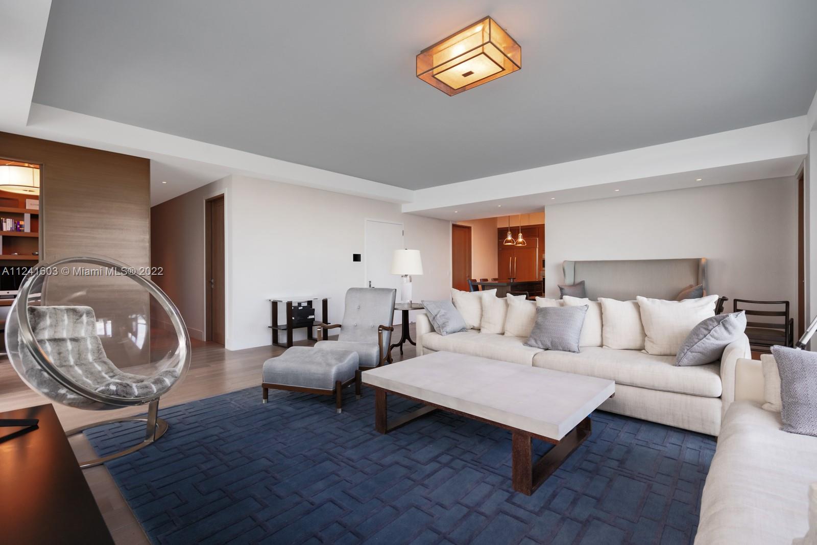 CONTINUUM ON SOUTH BEACH - Residential