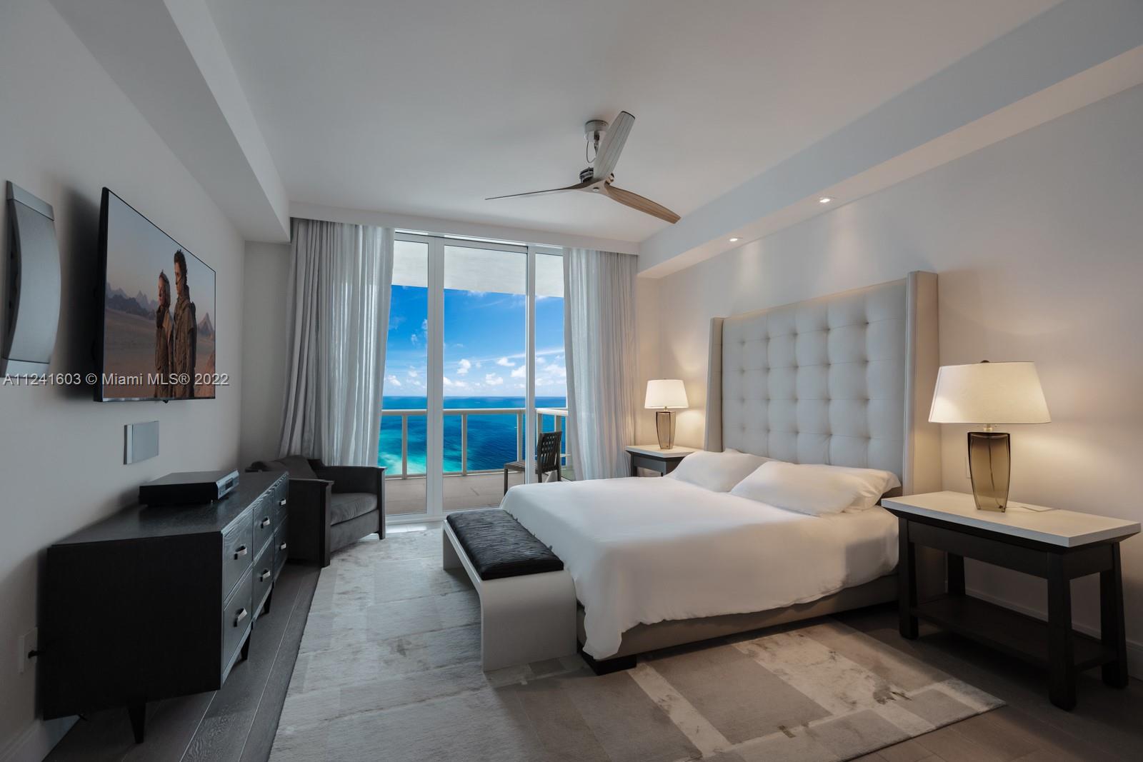 CONTINUUM ON SOUTH BEACH - Residential