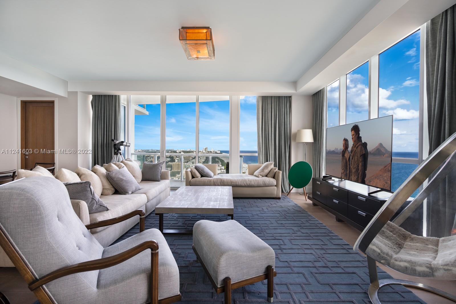 CONTINUUM ON SOUTH BEACH - Residential