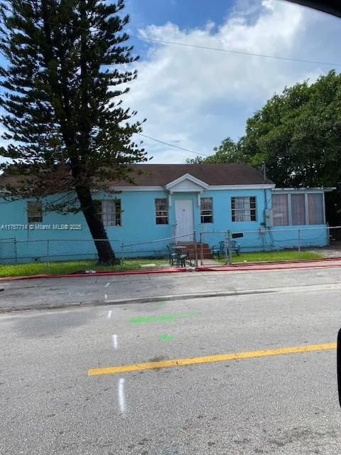 2158 NW 32nd St, Miami, FL 33142 - MLS#: A11757714