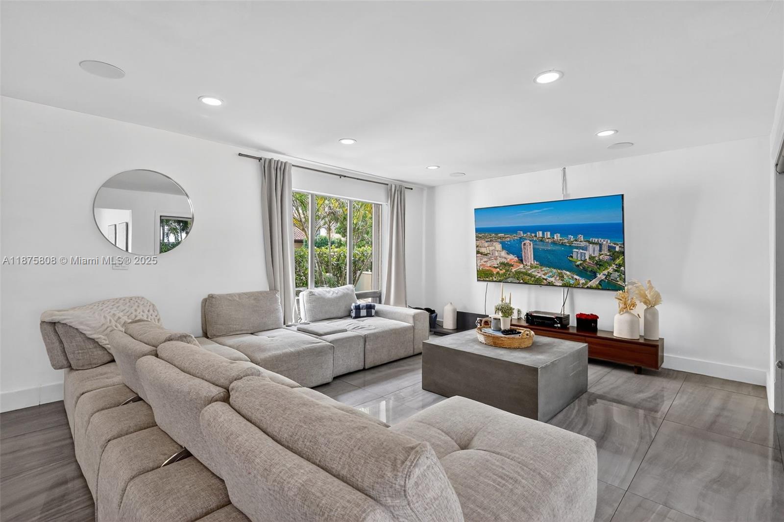 SKY LAKE VILLAS FIRST ADD - Residential Lease