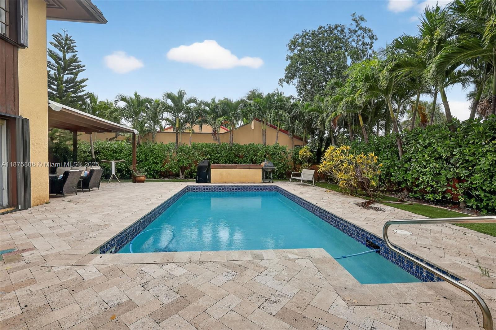 SKY LAKE VILLAS FIRST ADD - Residential Lease