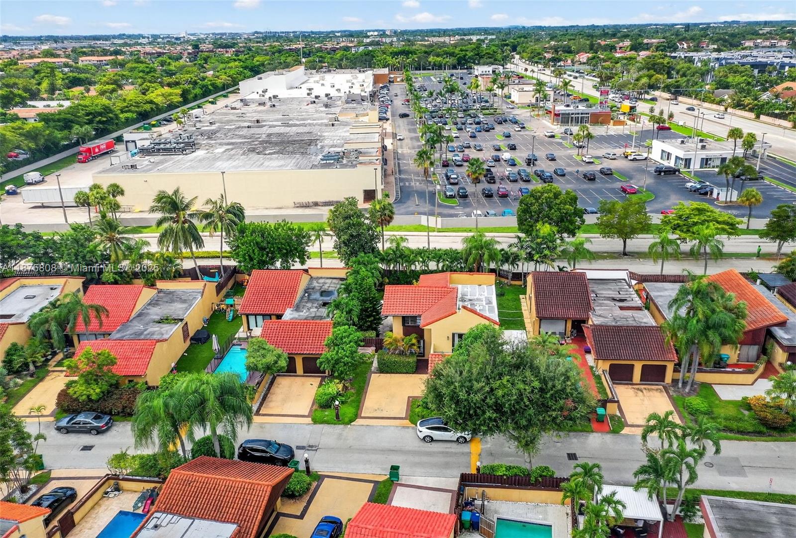 SKY LAKE VILLAS FIRST ADD - Residential Lease