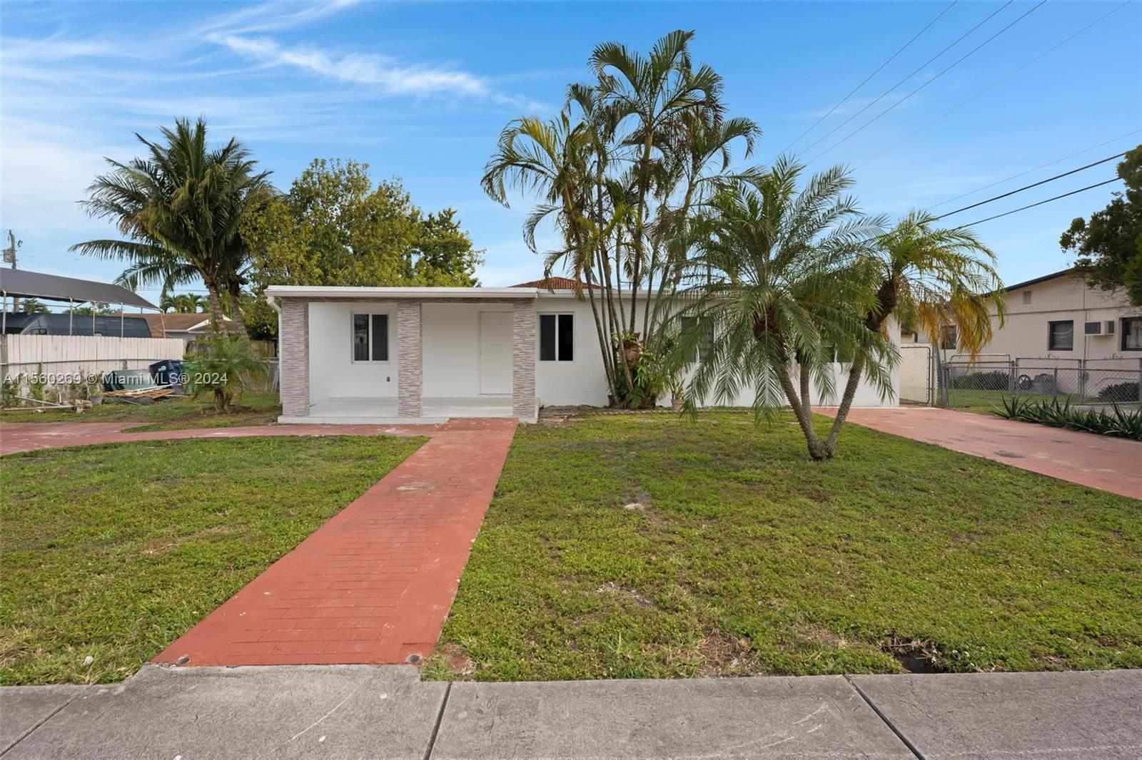 Property for Sale at 10020 Sw 42nd St St, Miami, Broward County, Florida - Bedrooms: 5 
Bathrooms: 3  - $745,000