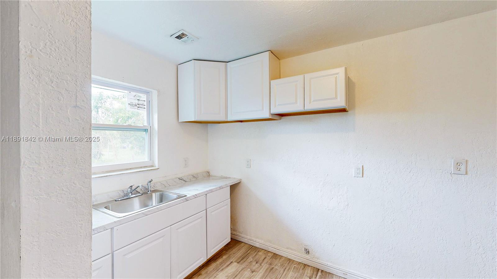 BUNCHVILLE - Residential Income