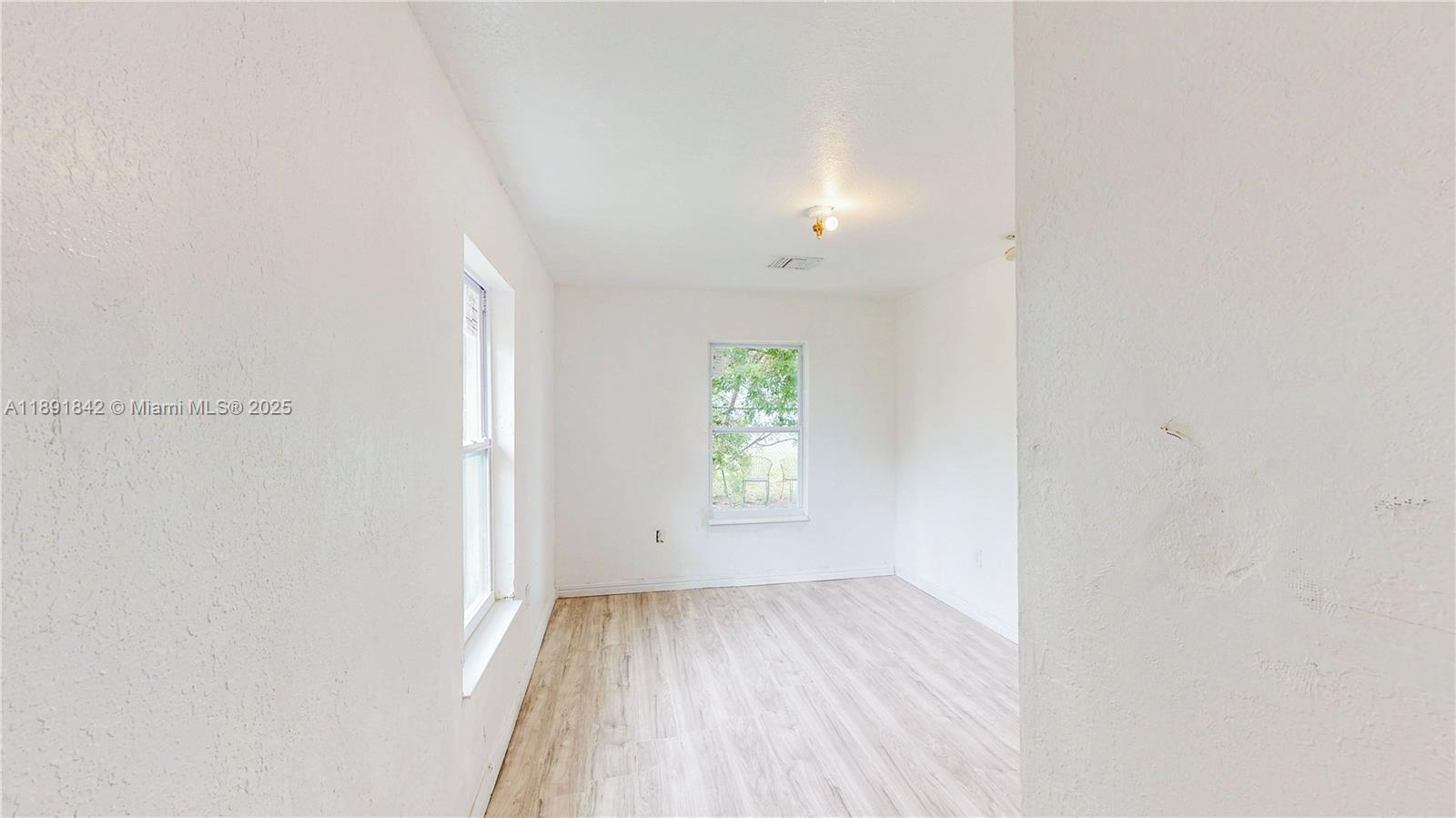 BUNCHVILLE - Residential Income