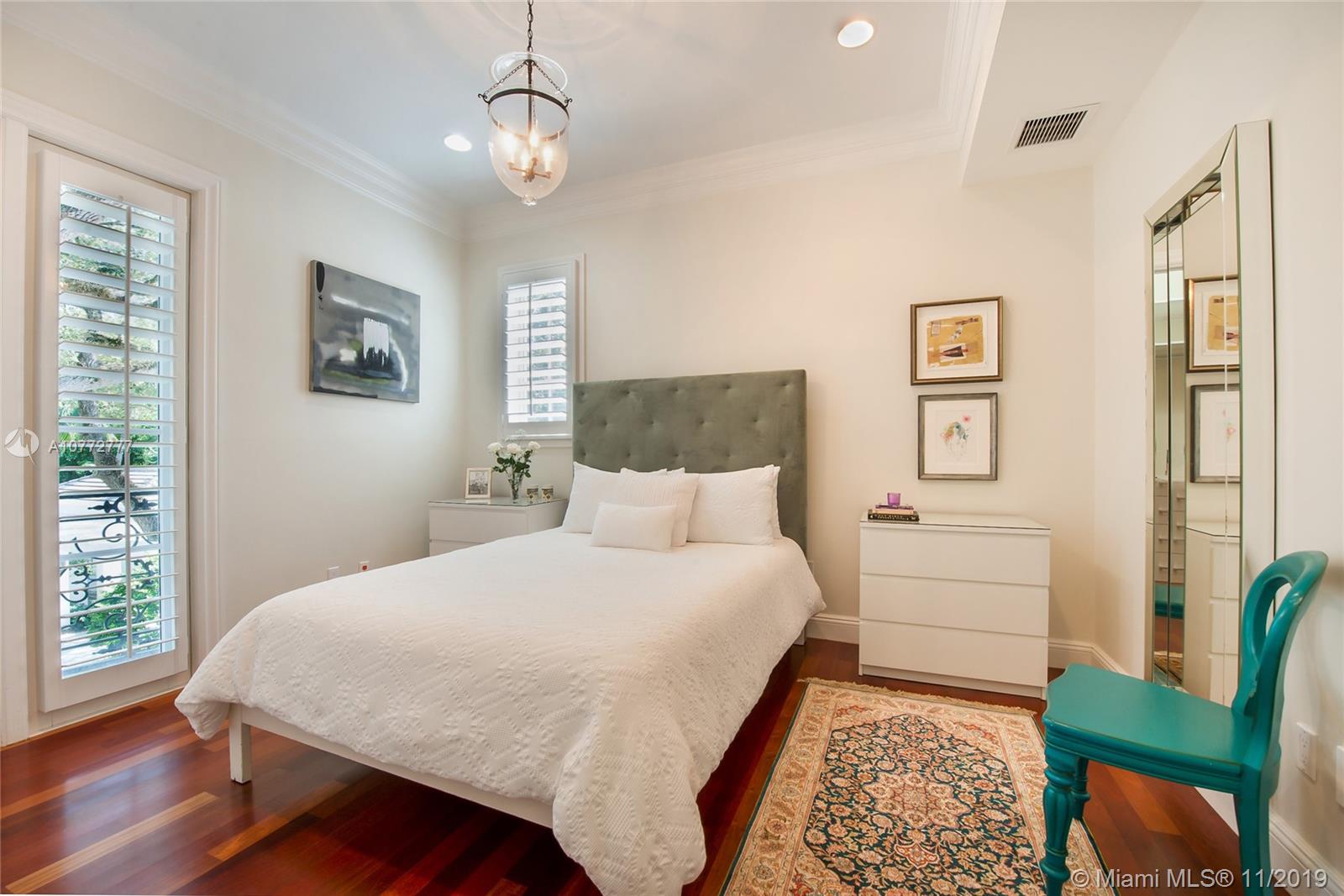 STONEGATE - Residential