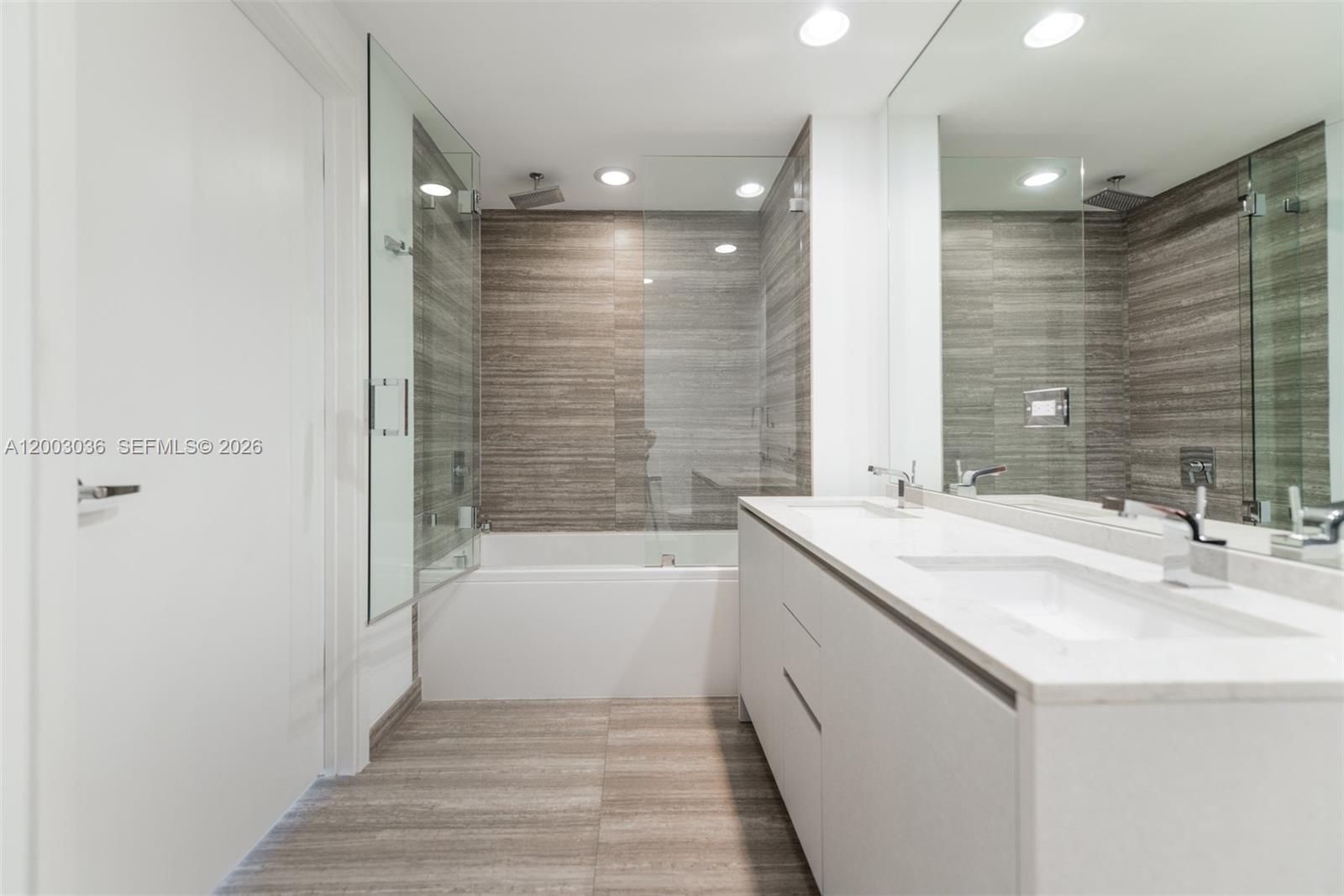 1010 BRICKELL CONDO - Residential Lease