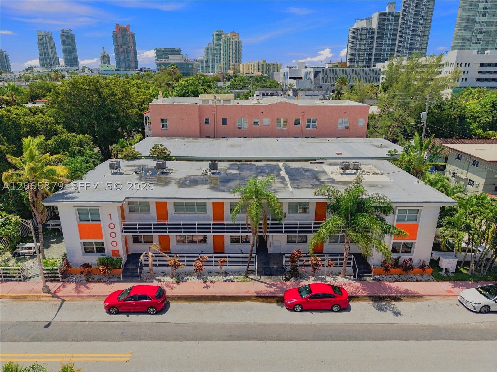 1000 7th St 10
