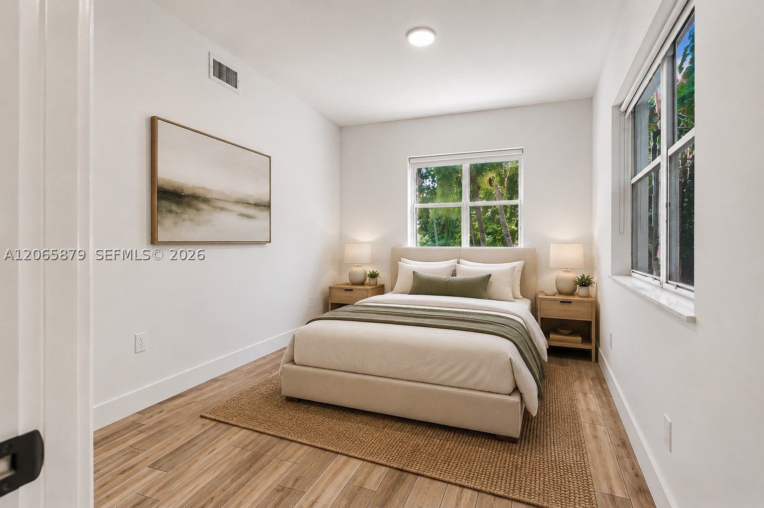 1000 7th St 10