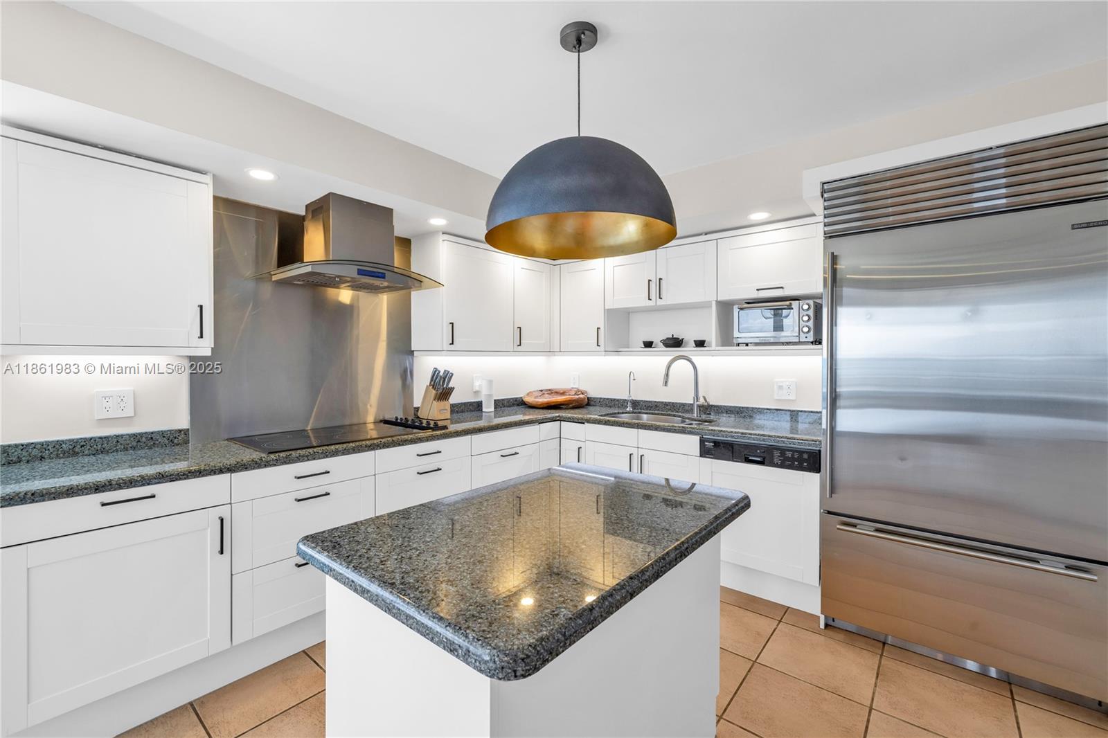 SANDS OF KEY BISCAYNE CON - Residential Lease