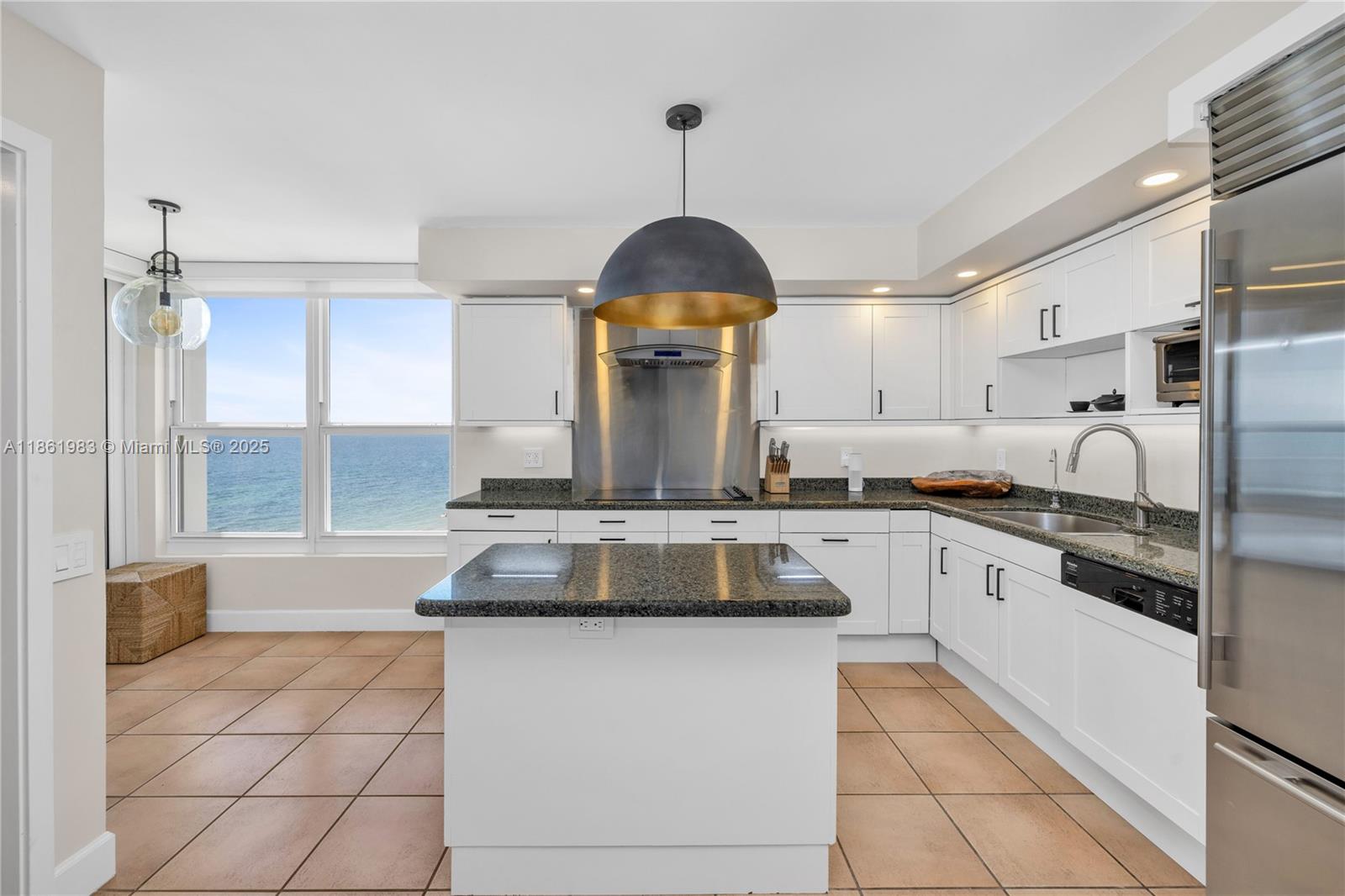 SANDS OF KEY BISCAYNE CON - Residential Lease