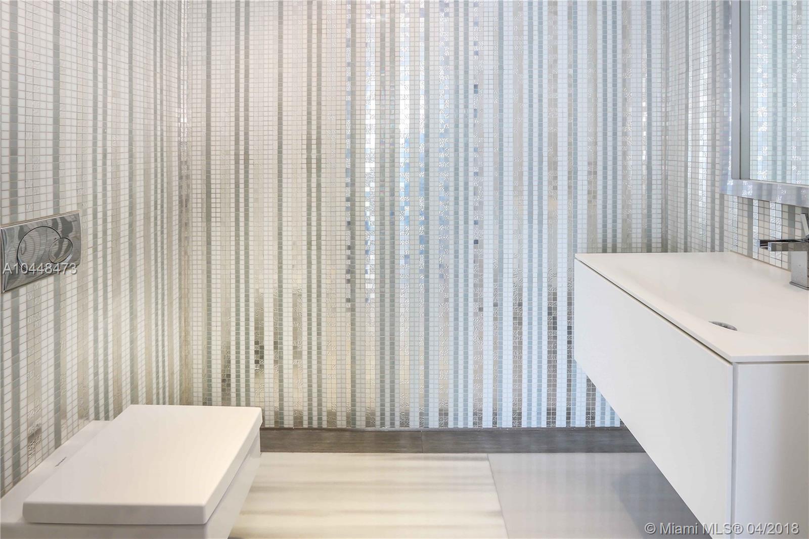 MARQUIS CONDO - Residential