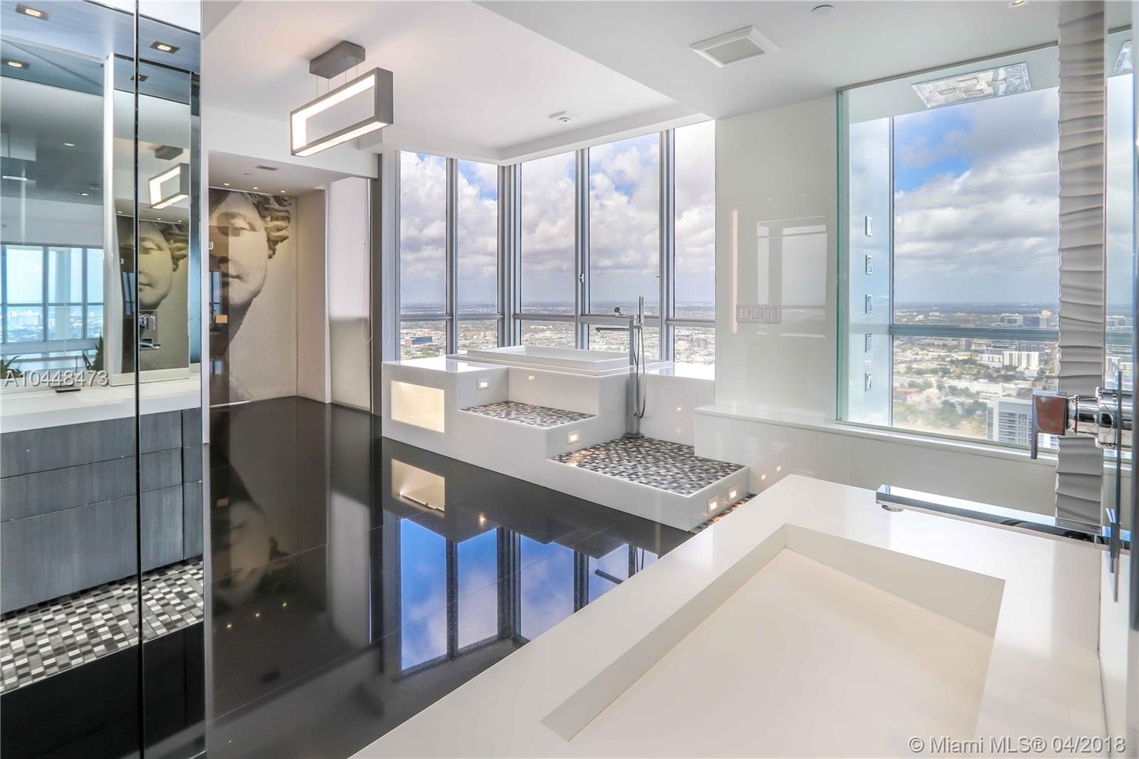 MARQUIS CONDO - Residential