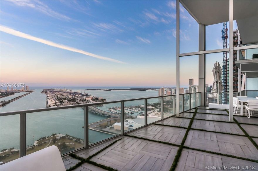 Rare combined unit in the hottest location in Downtown Miami. 3 combined units featuring 6 bedroom, 6 bathrooms. Movie room, office, two laundry rooms. Master bedroom features double shower, jacuzzi and sauna! Full home automation system throughout, window treatment for efficient A/C and energy saving. Designer kitchen. Jaw dropping views of the entire city of Miami!
