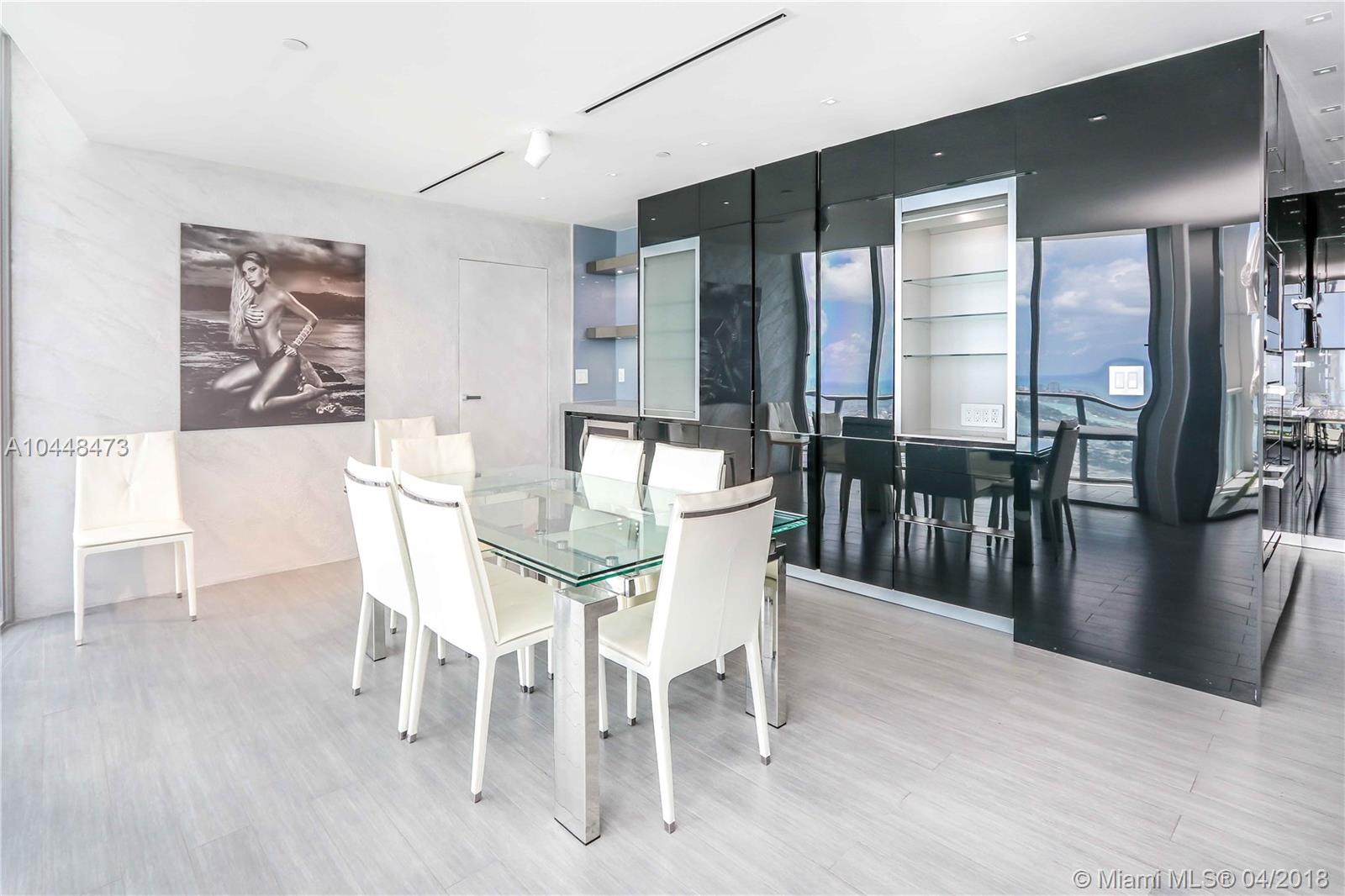 MARQUIS CONDO - Residential