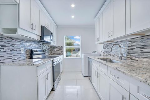 Photo of 5222 SW 139th Pl, Miami, FL 33175 (MLS # A12004235)