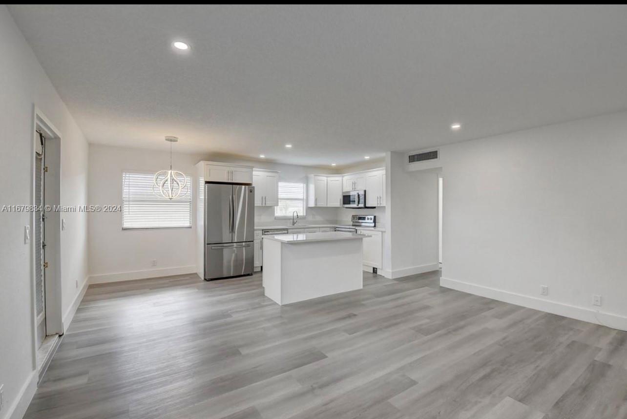 KINGS POINT BRITTANY COND - Residential