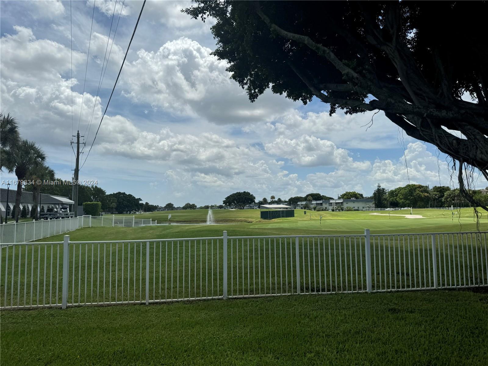 KINGS POINT BRITTANY COND - Residential