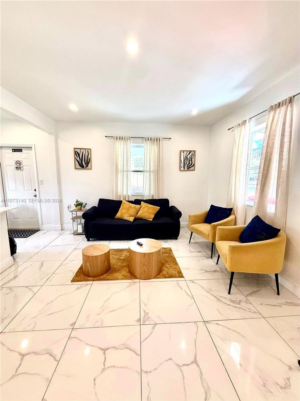 Photo of 133 SW 22nd Ter, Fort Lauderdale, FL 33312 (MLS # A11973140)