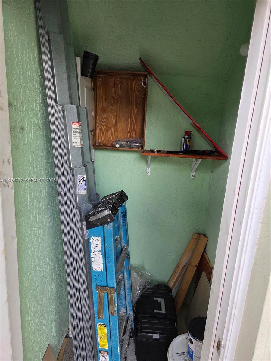 CARIBBEAN ISLES VILLAS CO - Residential