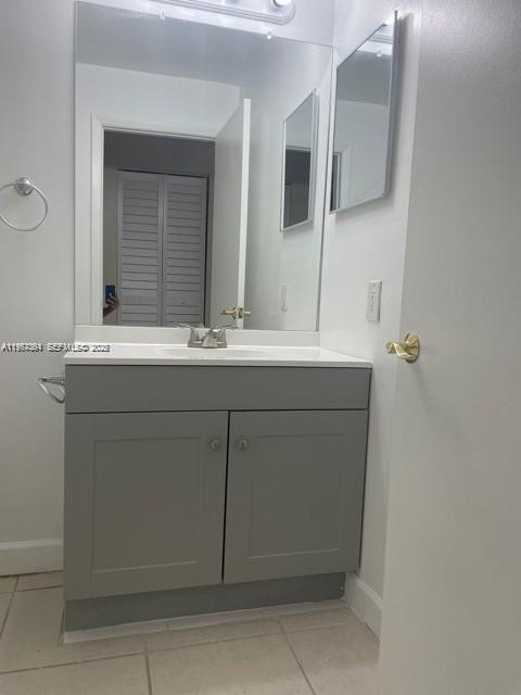 SUMMERBREEZE CONDO - Residential