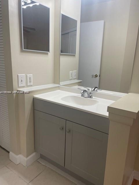 SUMMERBREEZE CONDO - Residential