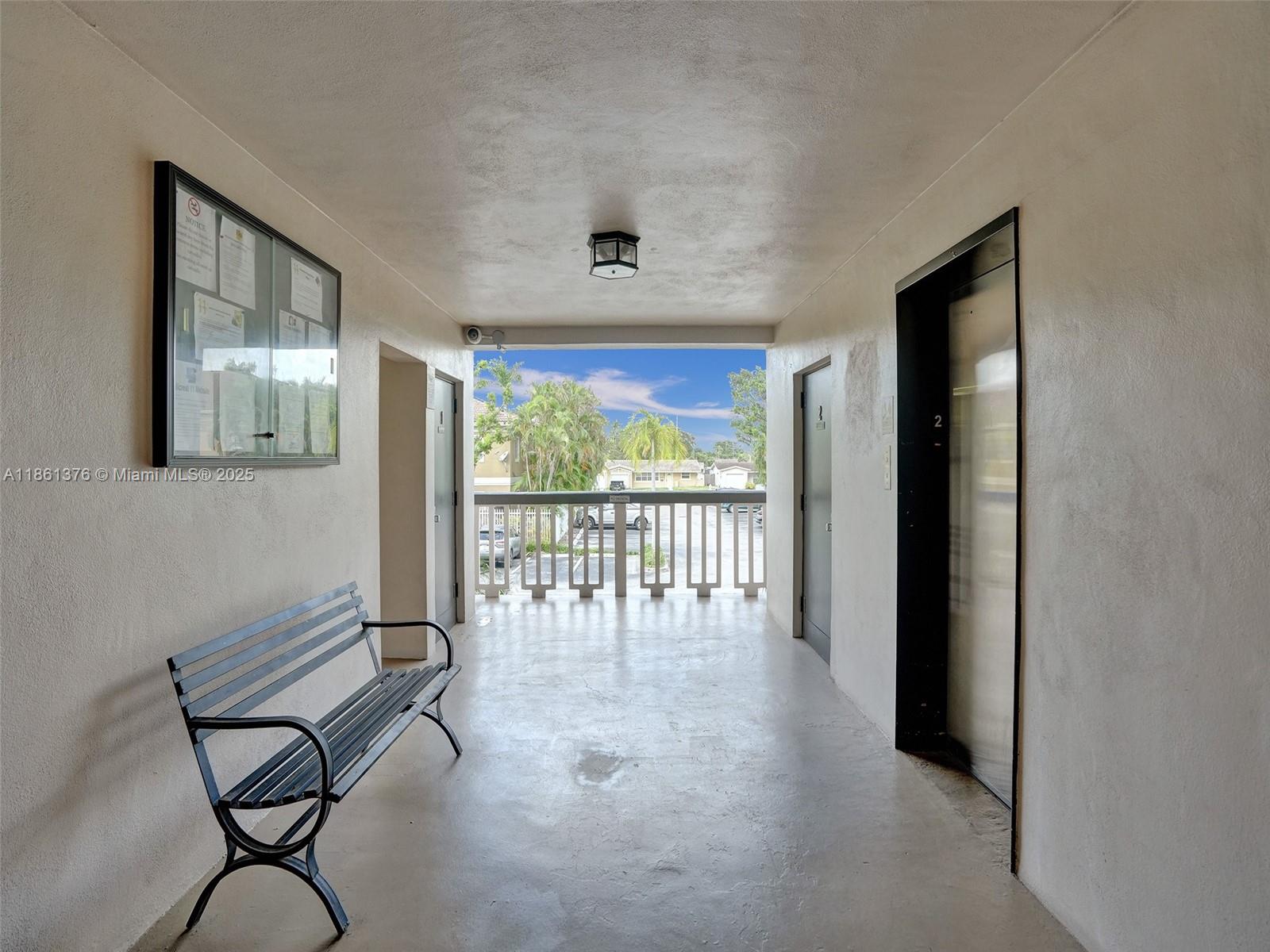 HILLCREST COUNTRY CLUB AP - Residential