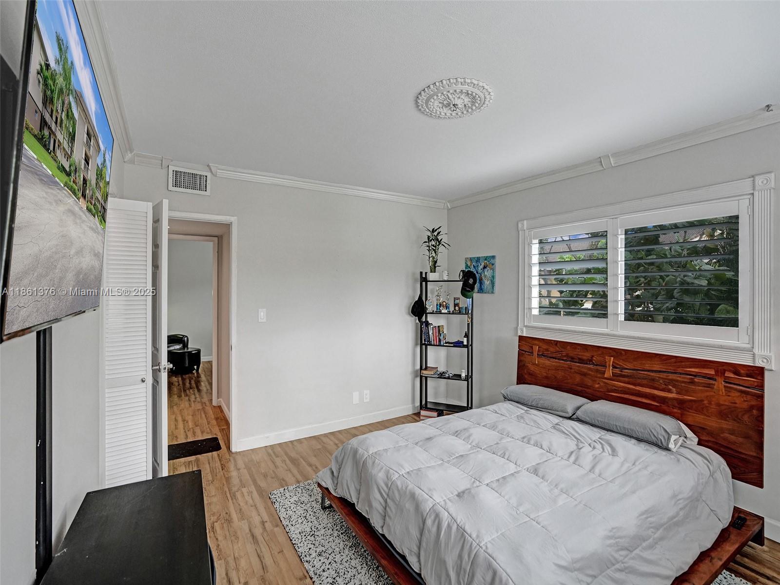 HILLCREST COUNTRY CLUB AP - Residential