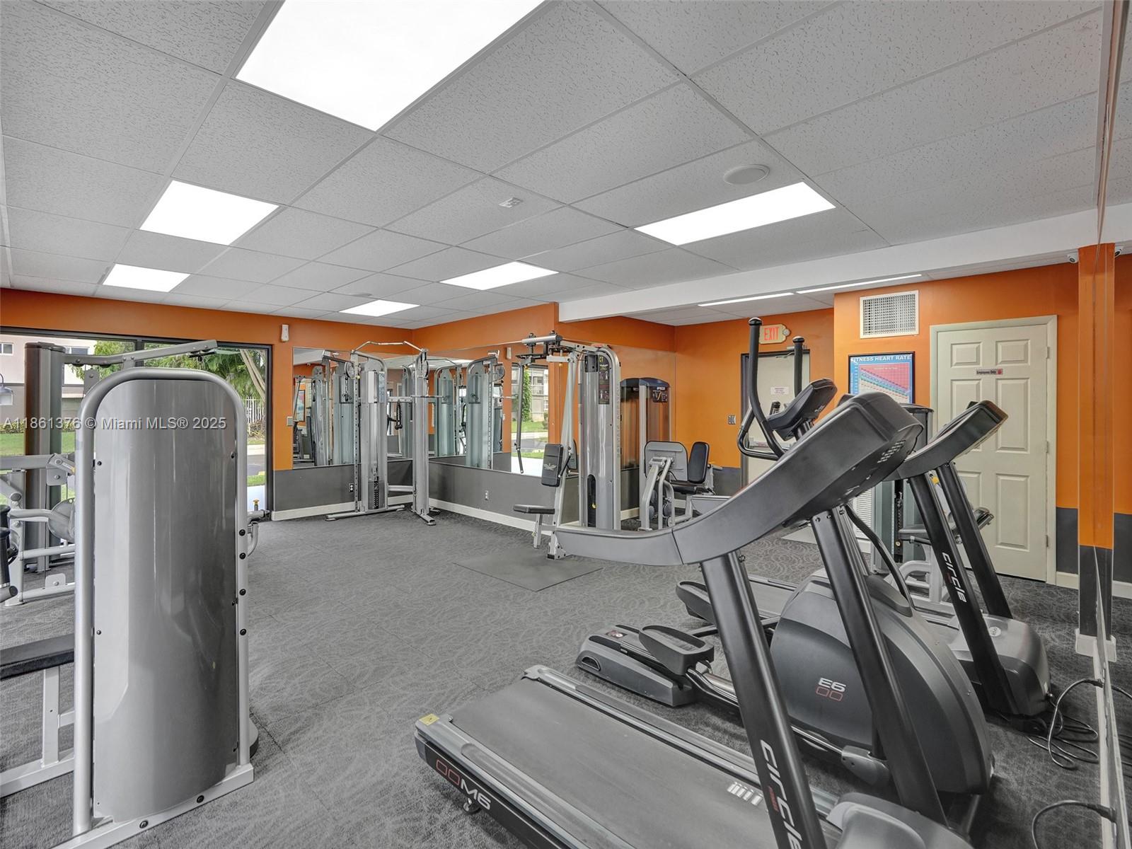 HILLCREST COUNTRY CLUB AP - Residential