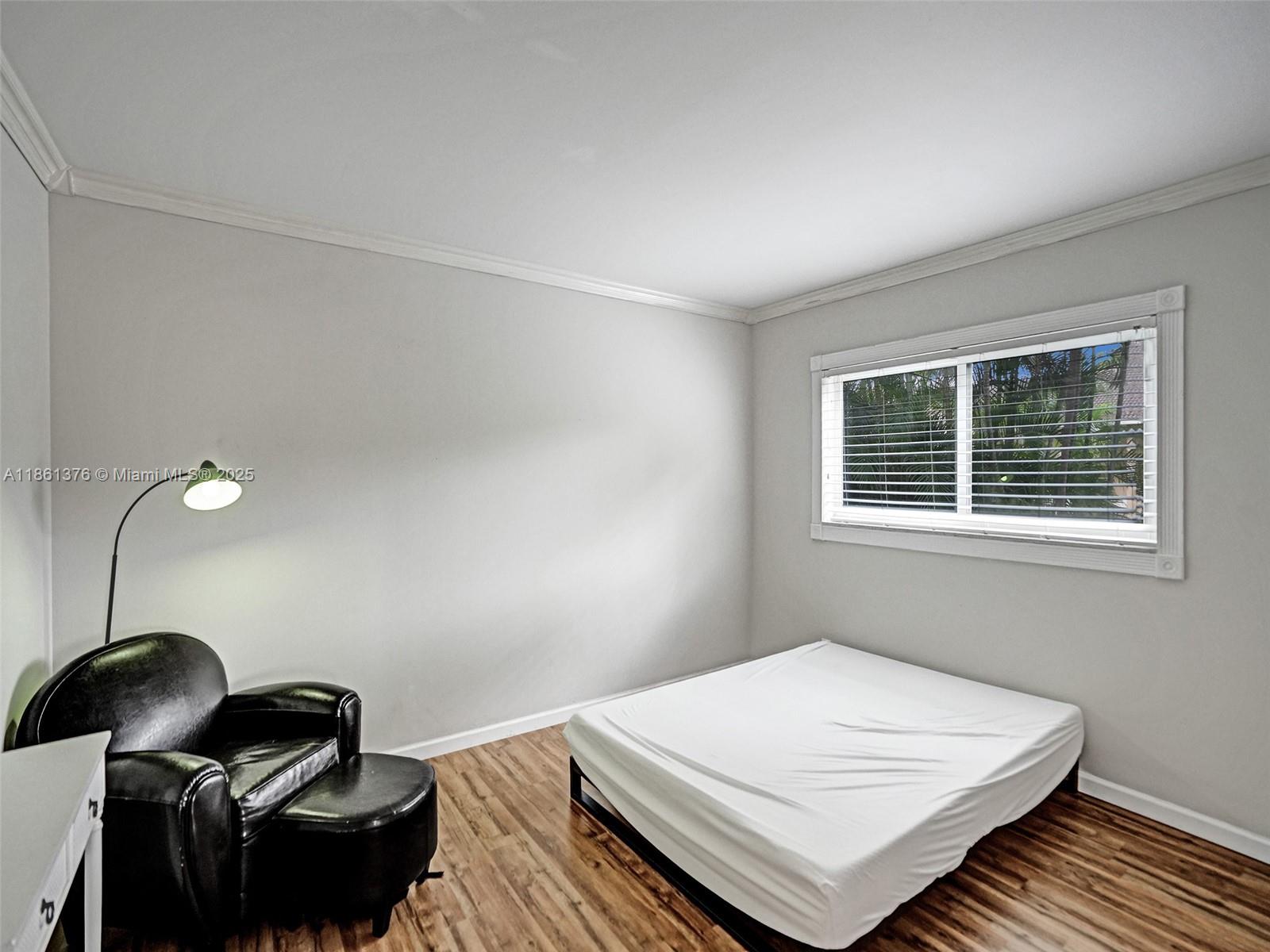 HILLCREST COUNTRY CLUB AP - Residential