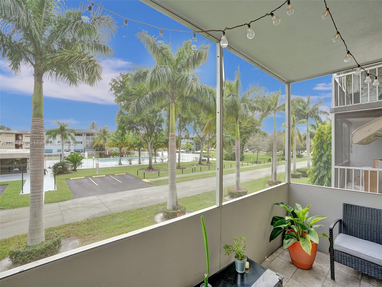 HILLCREST COUNTRY CLUB AP - Residential