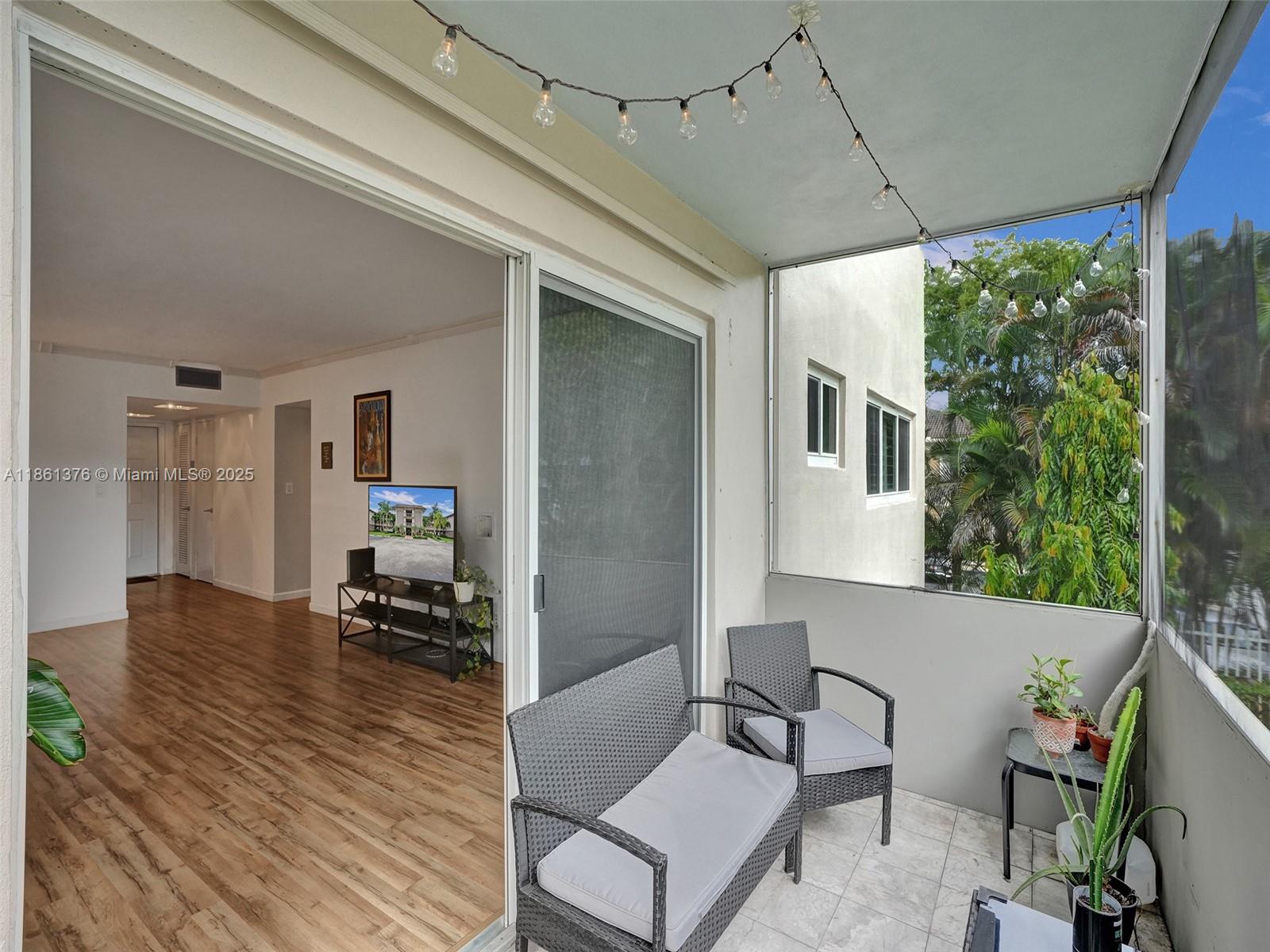 HILLCREST COUNTRY CLUB AP - Residential