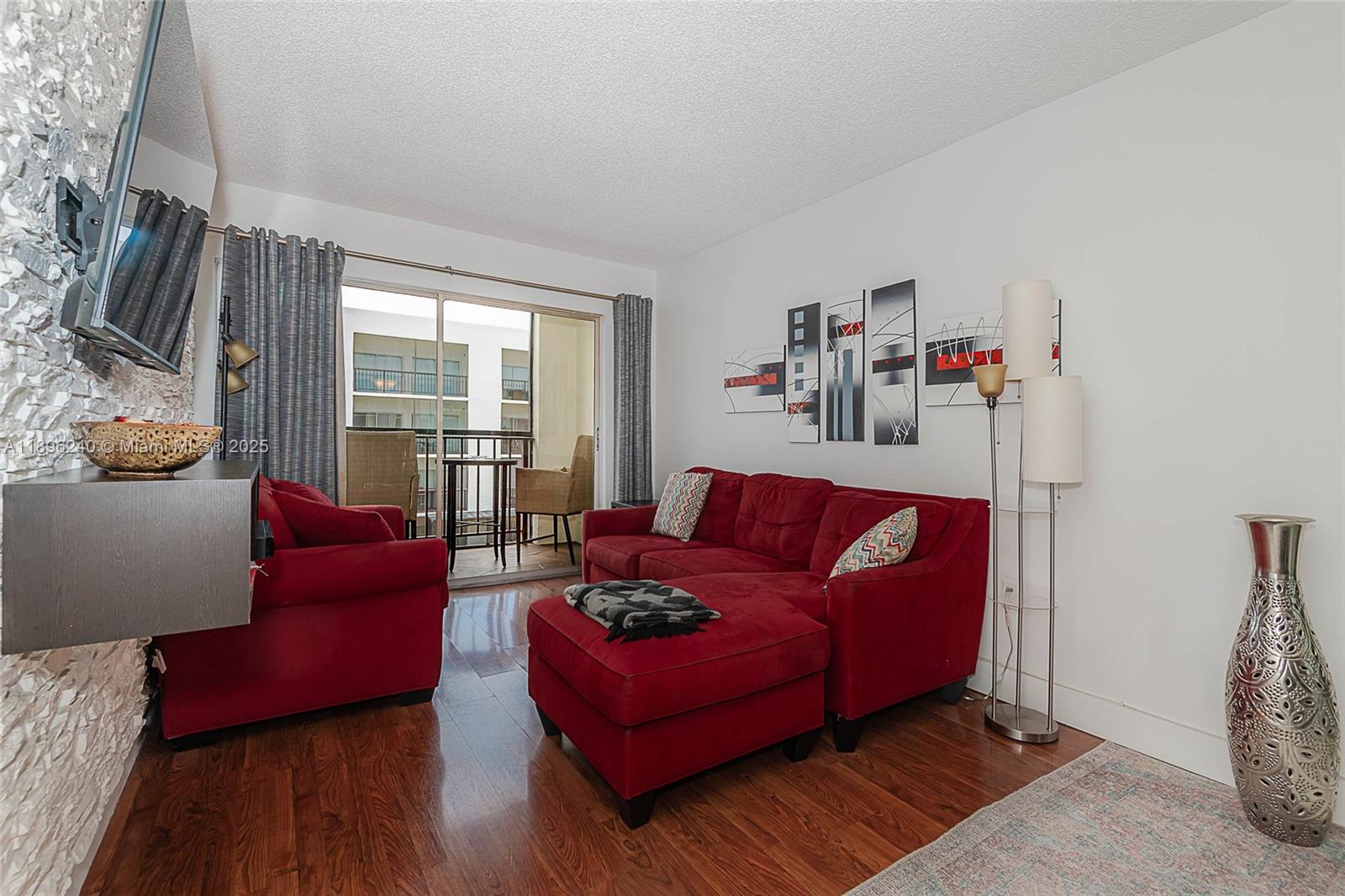 LE CARTIER CONDO - Residential