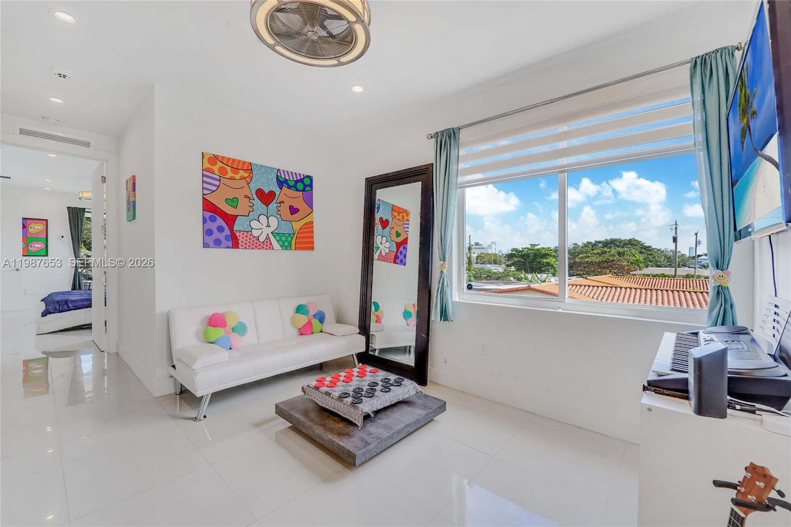 MIAMI SUBURBAN ACRES - Residential